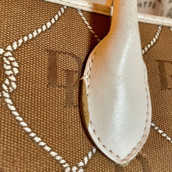 Preloved Dooney and Bourke Nautical Rope Tote Bag - Picture 5 of 16